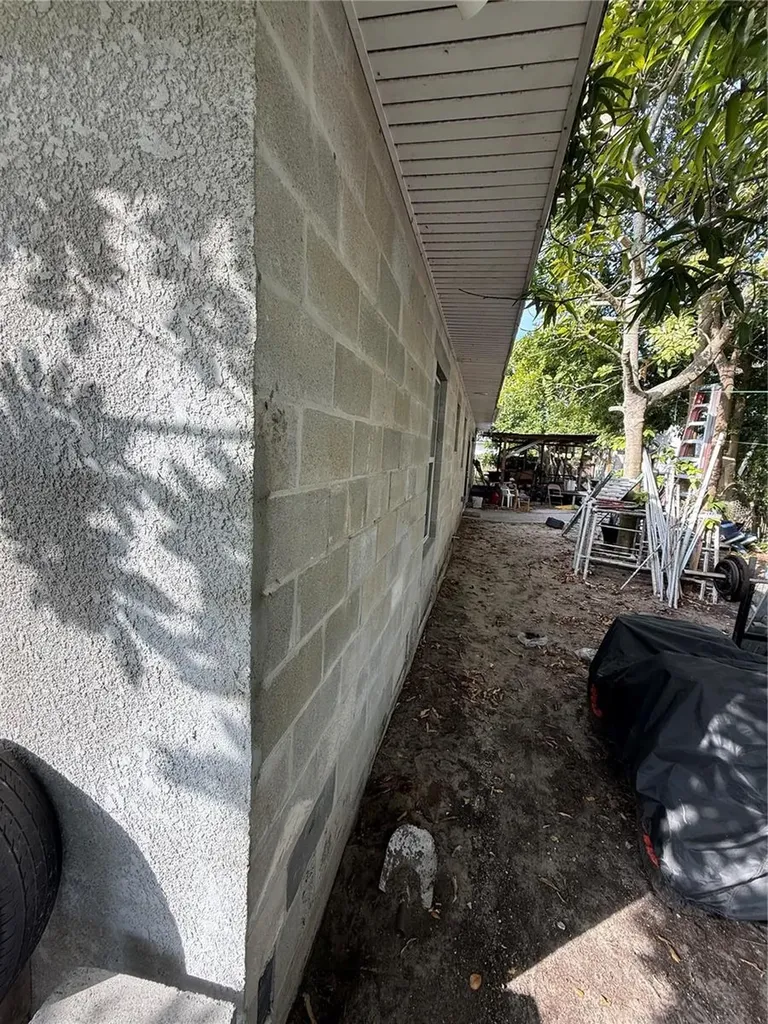 313 E Washington Street Avon Park FL 33825