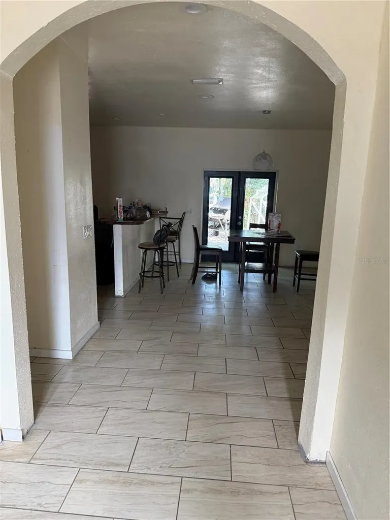 313 E Washington Street Avon Park FL 33825
