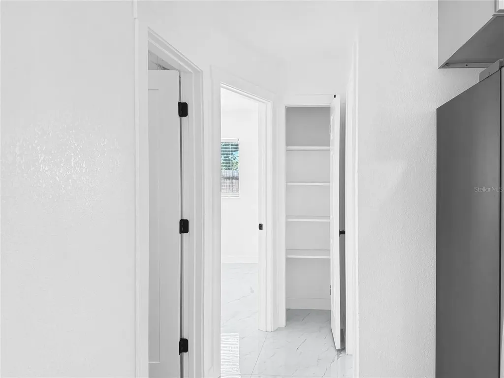 5010 Lahaina Drive Sarasota FL 34232