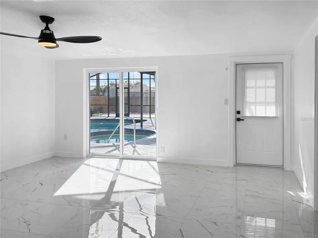 5010 Lahaina Drive Sarasota FL 34232