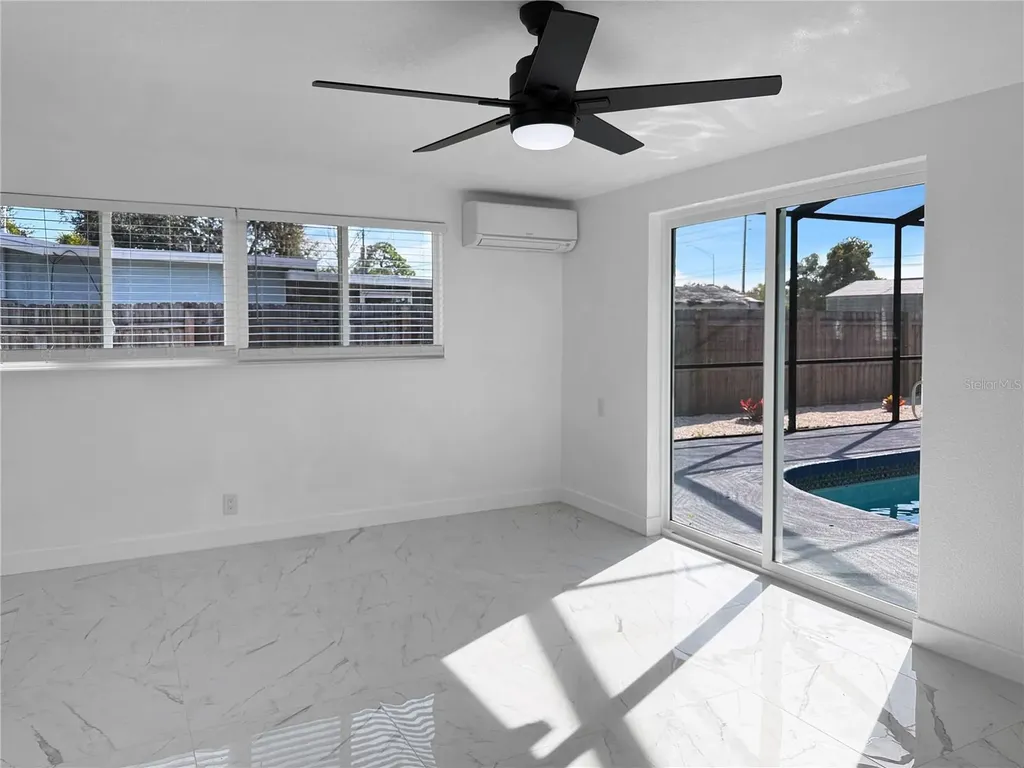 5010 Lahaina Drive Sarasota FL 34232