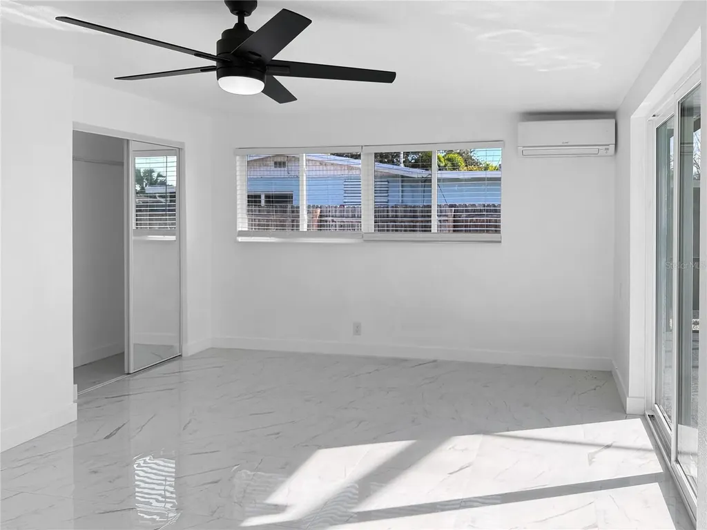 5010 Lahaina Drive Sarasota FL 34232