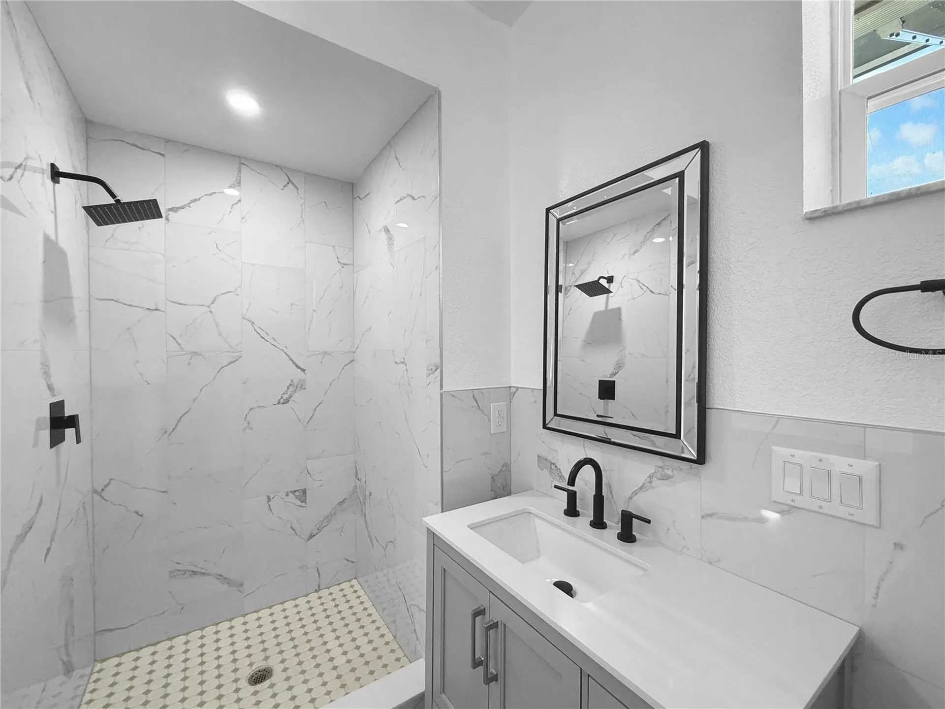 5010 Lahaina Drive Sarasota FL 34232