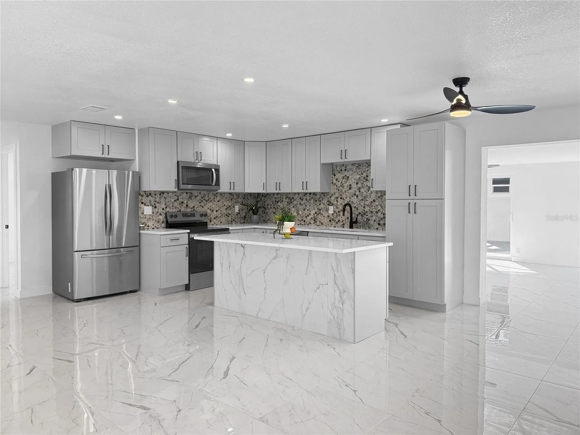 5010 Lahaina Drive Sarasota FL 34232