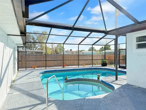 5010 Lahaina Drive Sarasota FL 34232