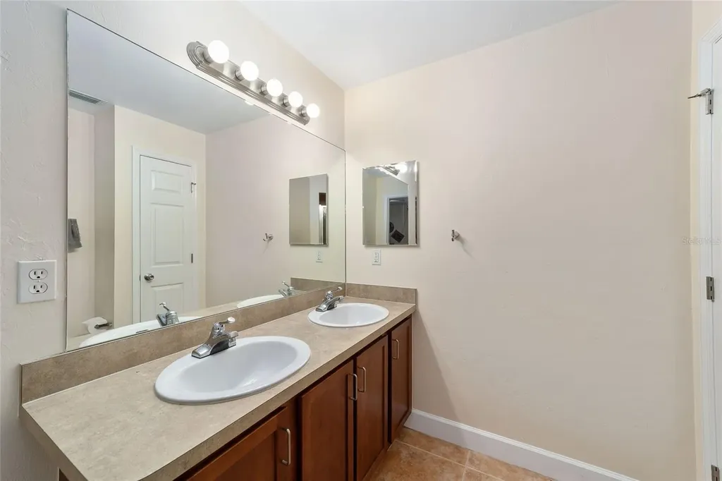 2915 SW 35th Place Gainesville FL 32608