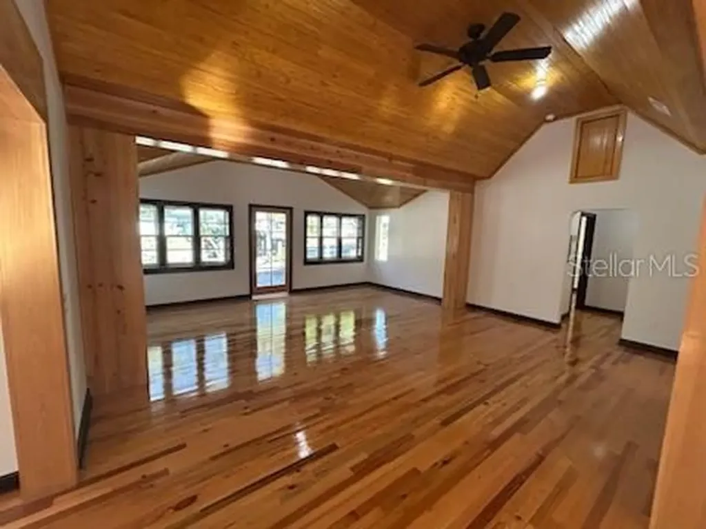 1027 NW 11th Avenue Gainesville FL 32601