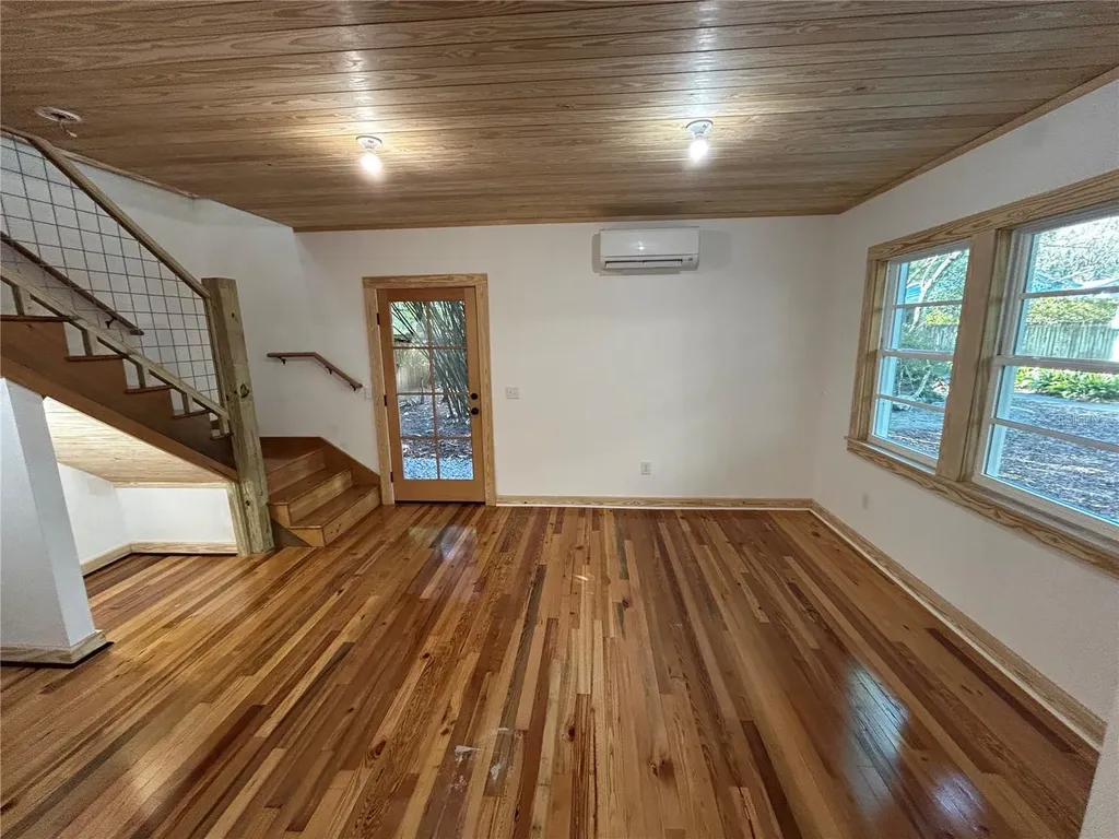 1027 NW 11th Avenue Gainesville FL 32601