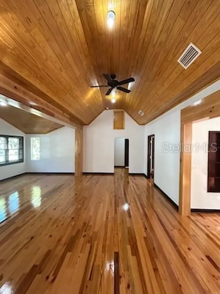 1027 NW 11th Avenue Gainesville FL 32601