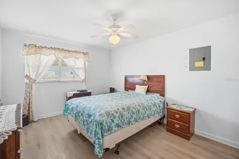 202 Bedford Street Sun City Center FL 33573