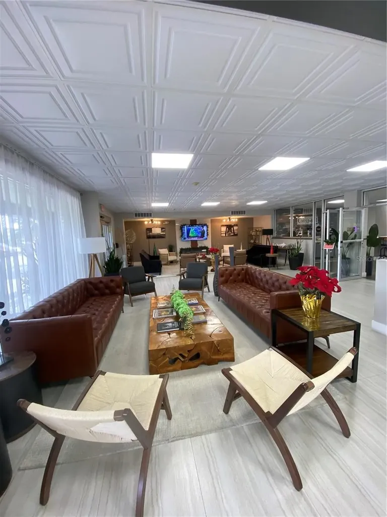 7150 N Tamiami Trail Sarasota FL 34243