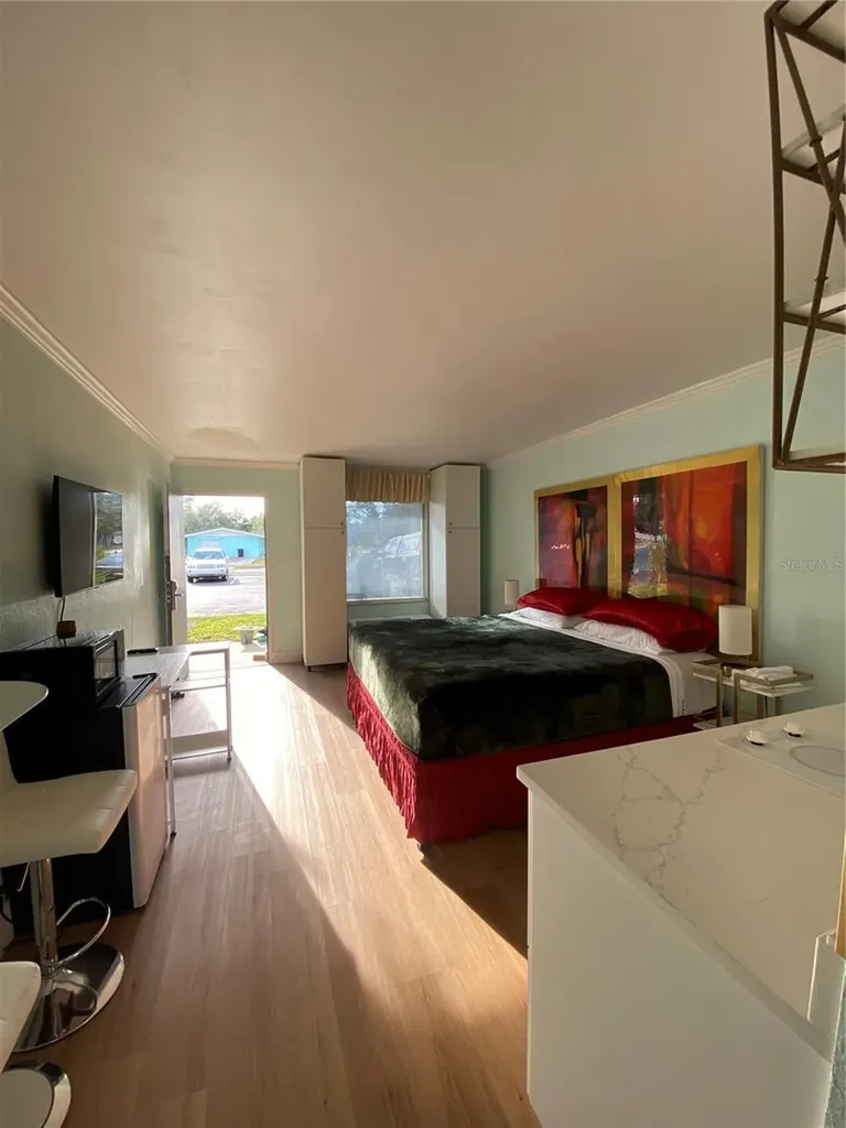 7150 N Tamiami Trail Sarasota FL 34243