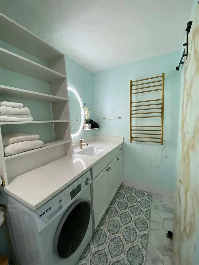 7150 N Tamiami Trail Sarasota FL 34243