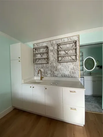 7150 N Tamiami Trail Sarasota FL 34243