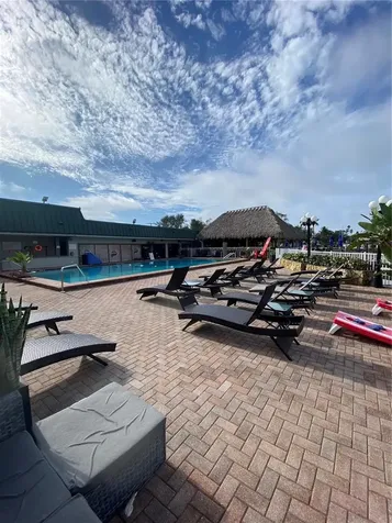 7150 N Tamiami Trail Sarasota FL 34243