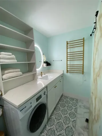 7150 N Tamiami Trail Sarasota FL 34243