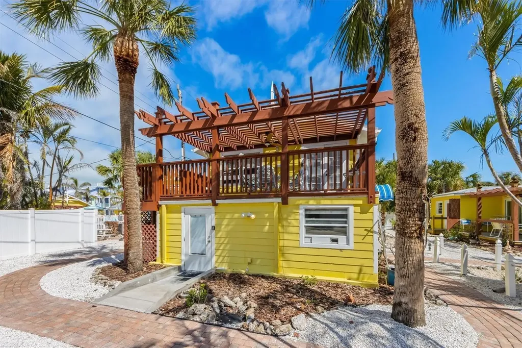 110 Oak Avenue Anna Maria FL 34216
