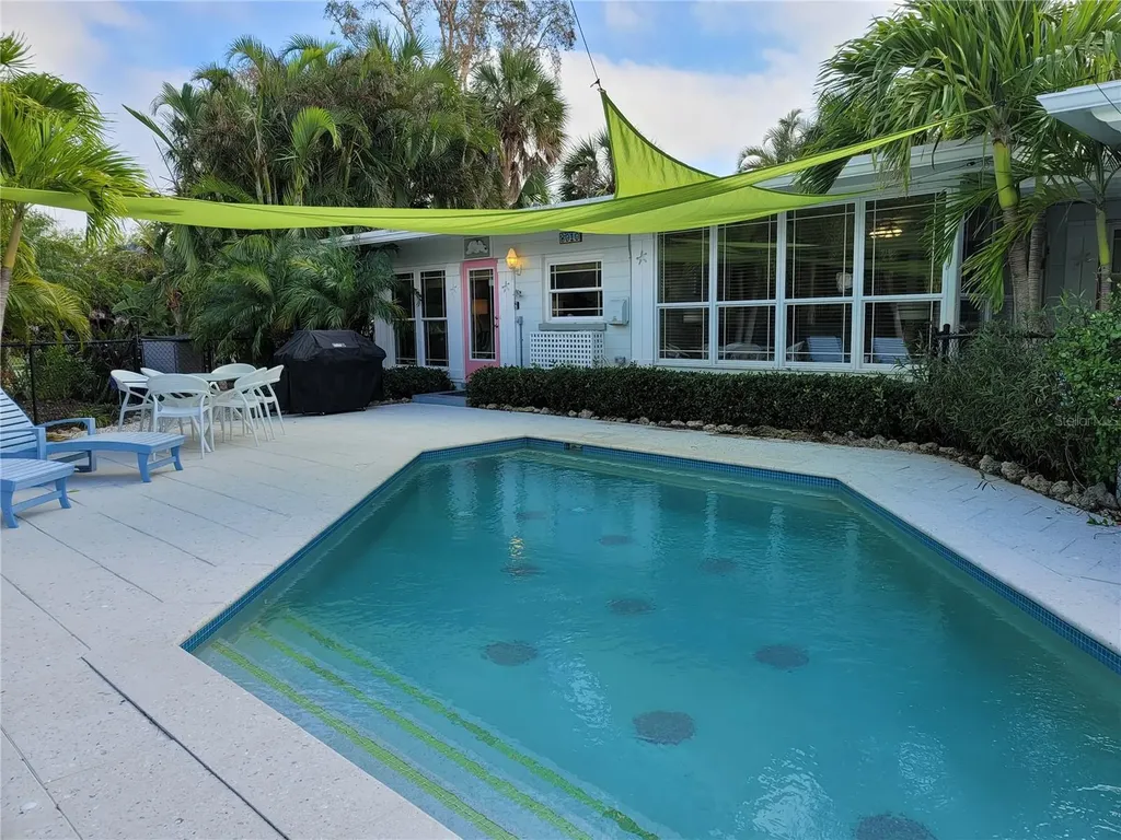 8010 Marina Drive Holmes Beach FL 34217