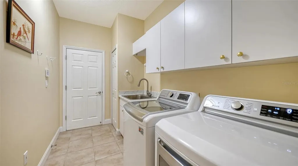 4855 Carrington Circle Sarasota FL 34243