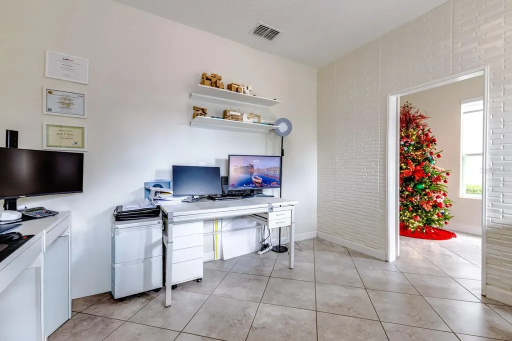 11813 Ginsberg Place Orlando FL 32832