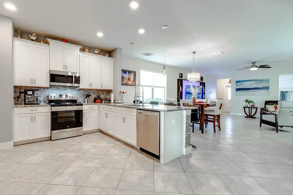 11813 Ginsberg Place Orlando FL 32832