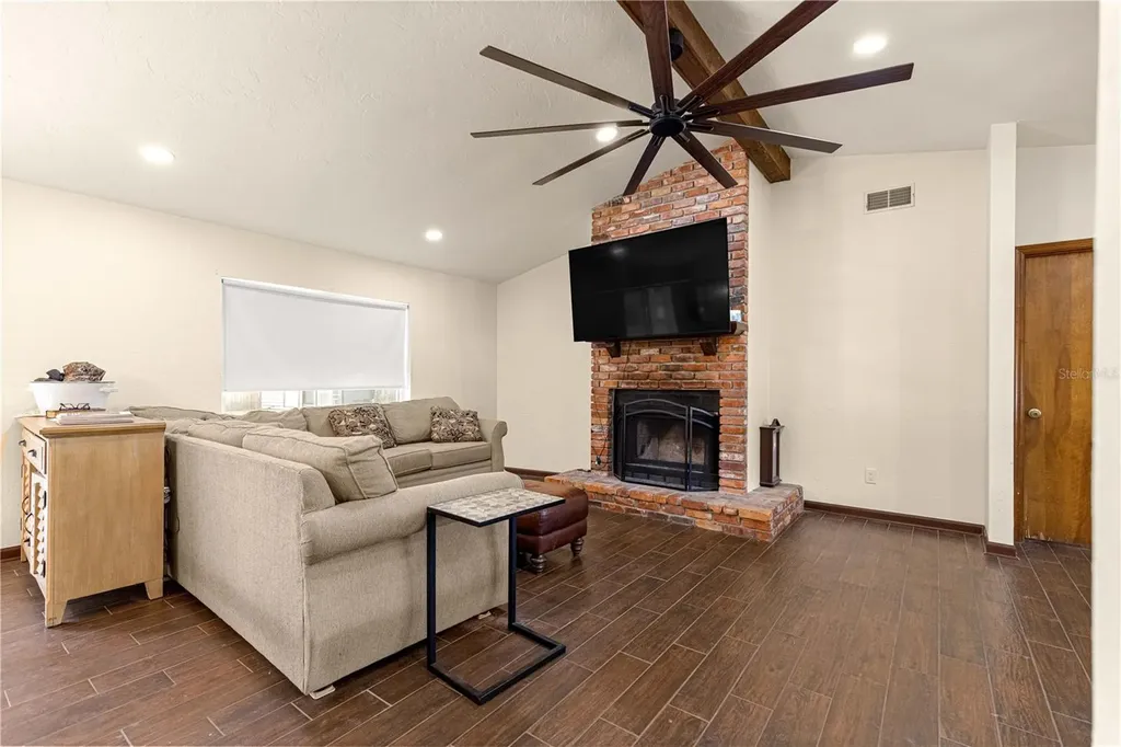 5070 NE 4th Street Ocala FL 34470