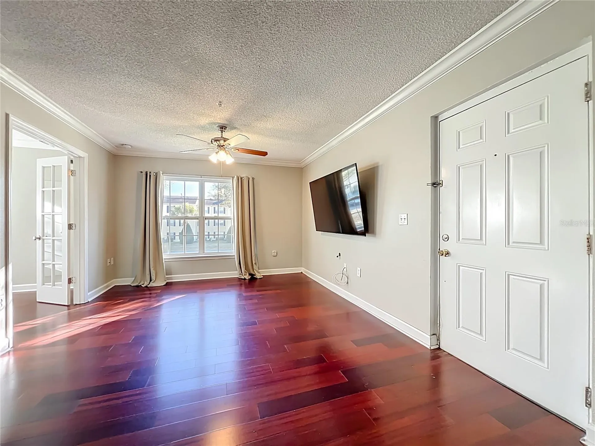 2071 Dixie Belle Drive Orlando FL 32812