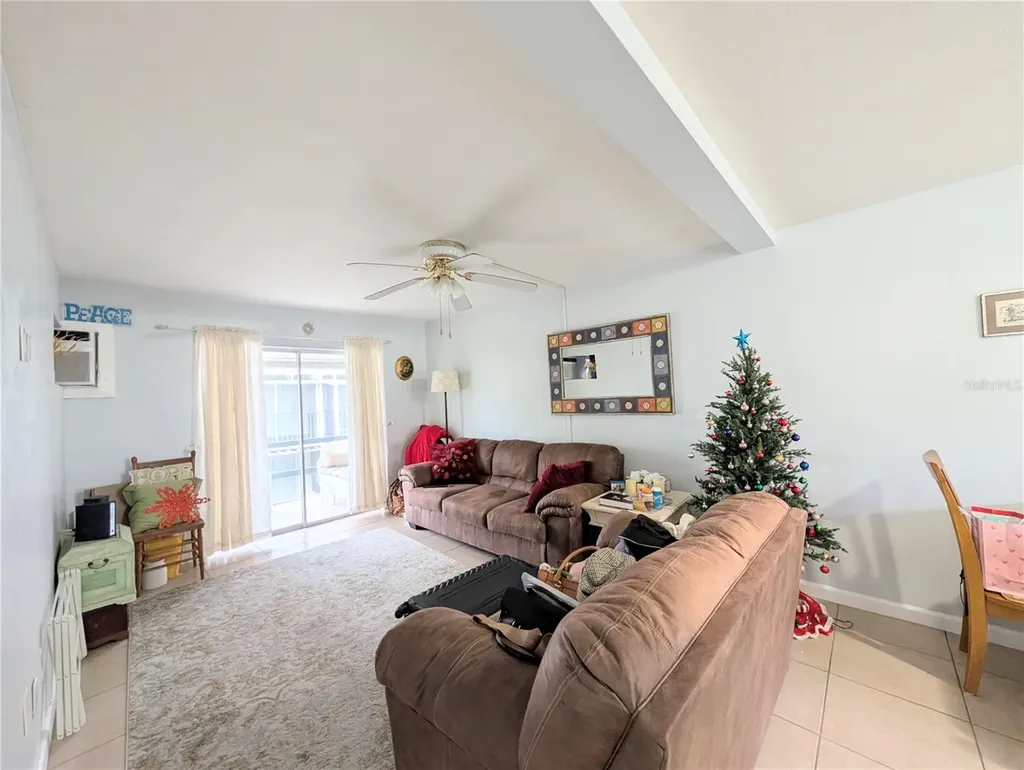 1868 Sunny Drive Bradenton FL 34207