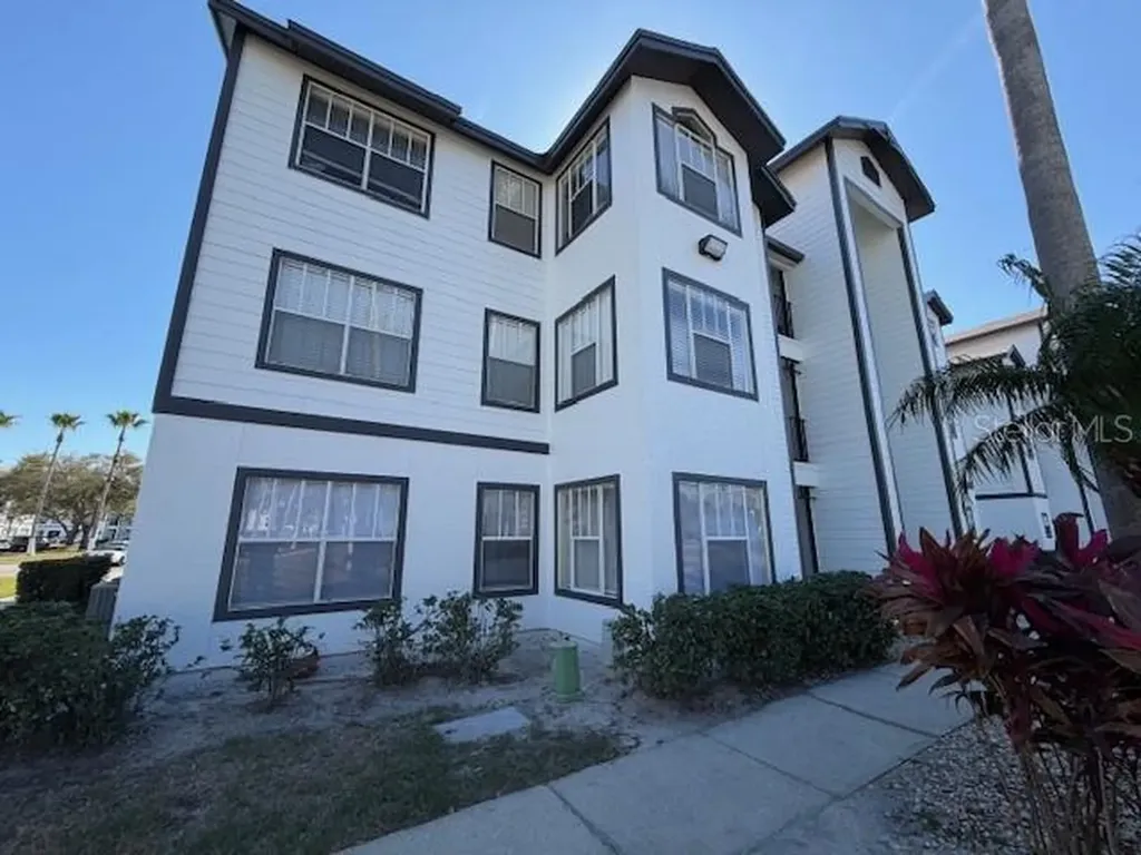 2206 Antigua Place Kissimmee FL 34741
