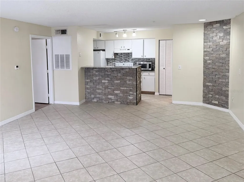 2206 Antigua Place Kissimmee FL 34741