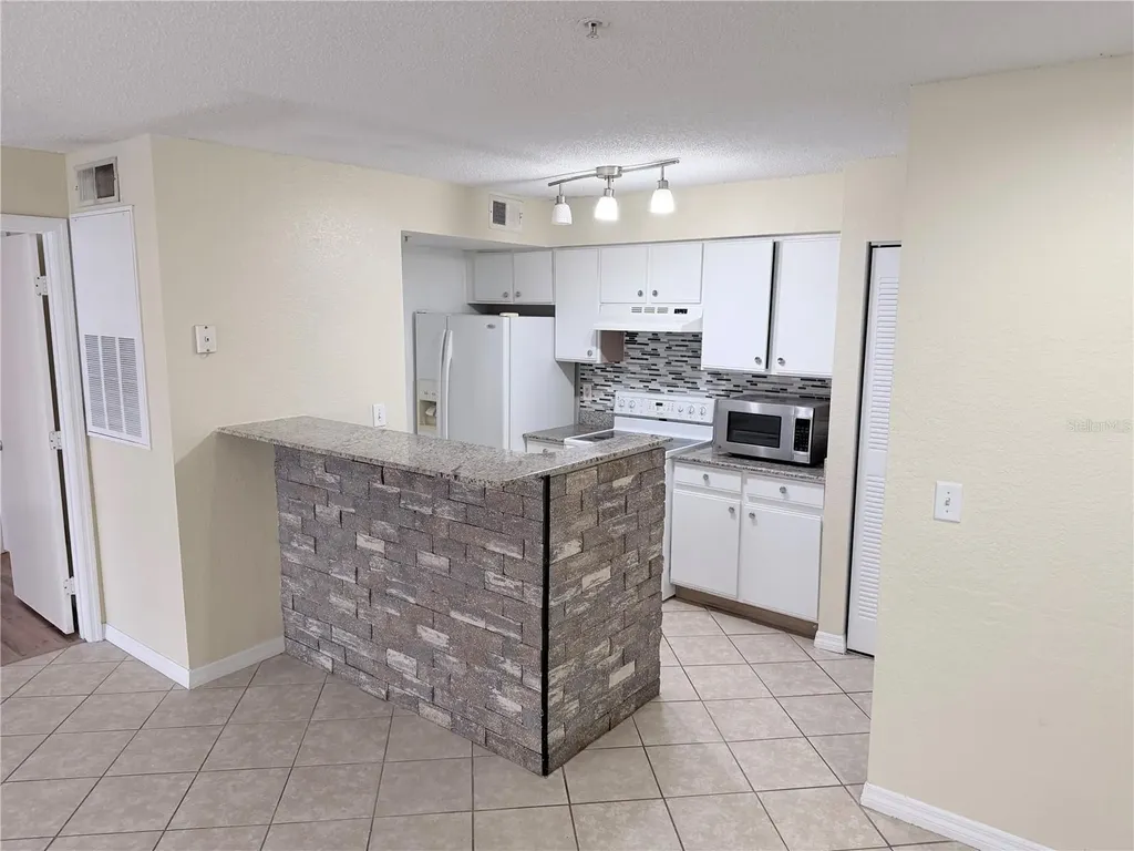 2206 Antigua Place Kissimmee FL 34741