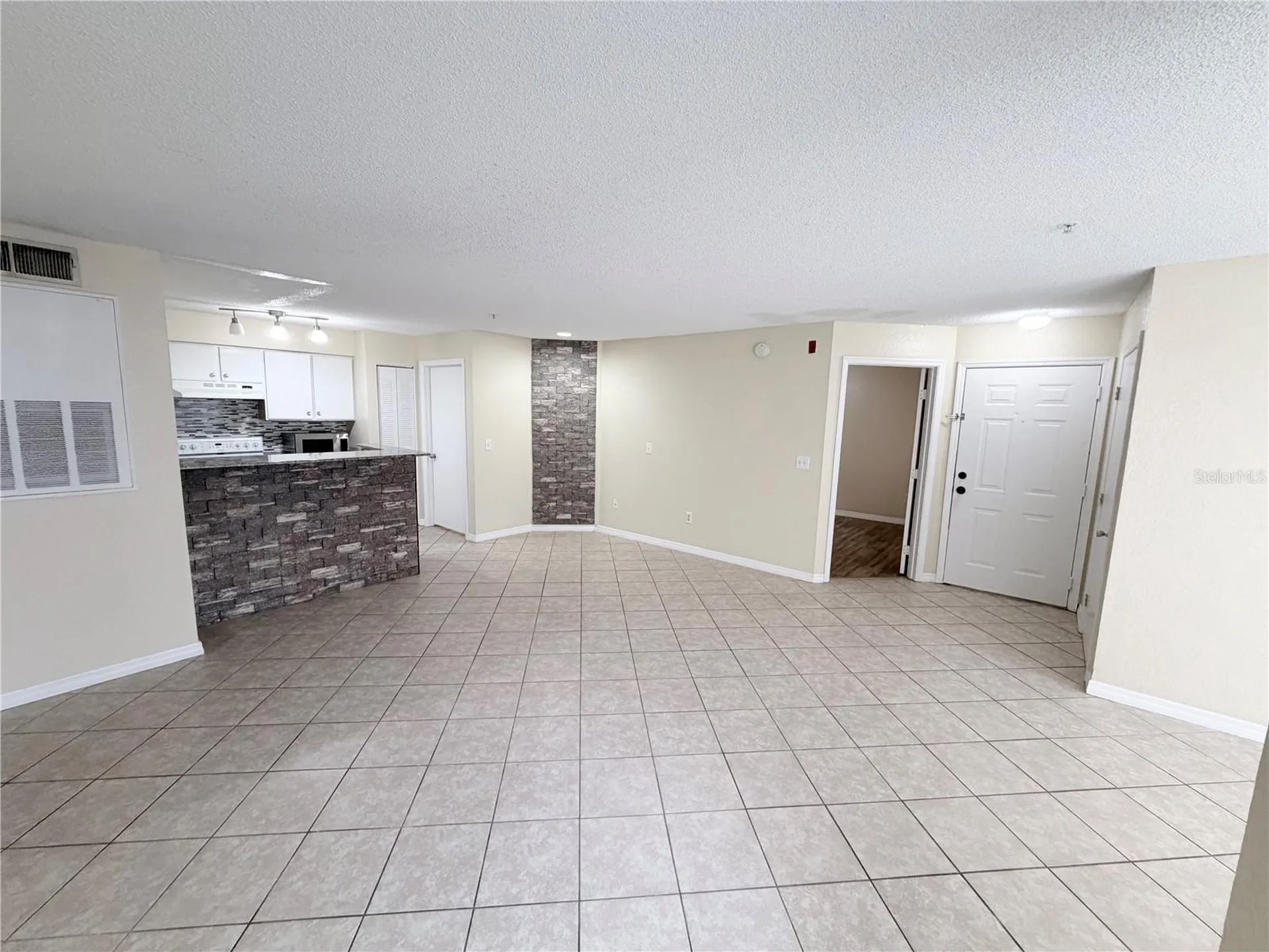 2206 Antigua Place Kissimmee FL 34741