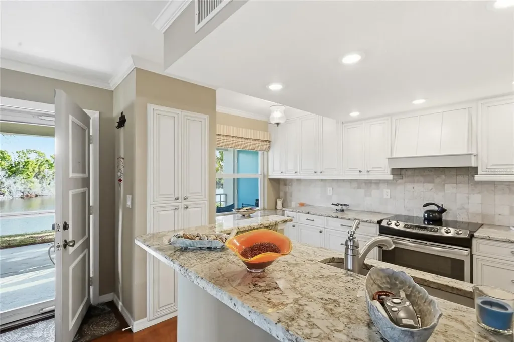 321 108th Street W Bradenton FL 34209