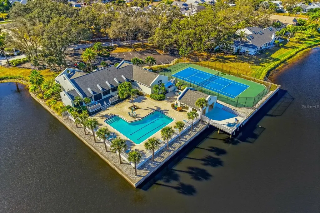 321 108th Street W Bradenton FL 34209