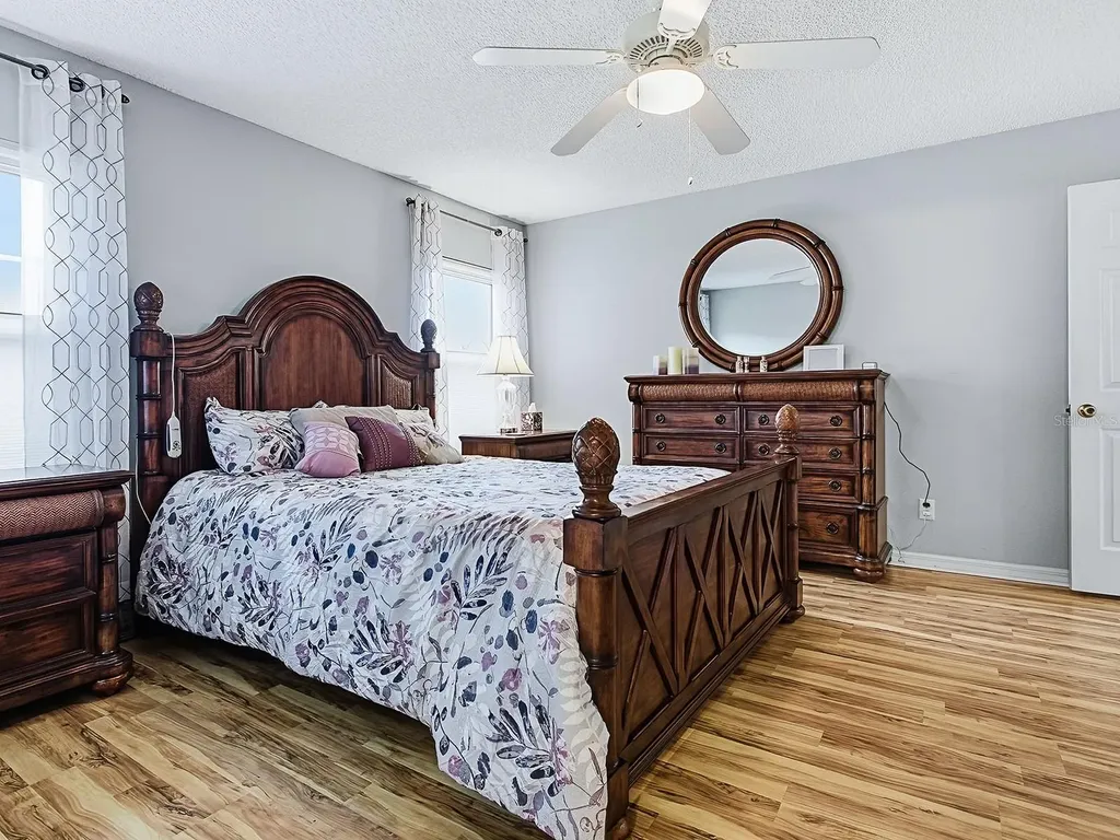 5588 Gulf Stream Street Tavares FL 32778