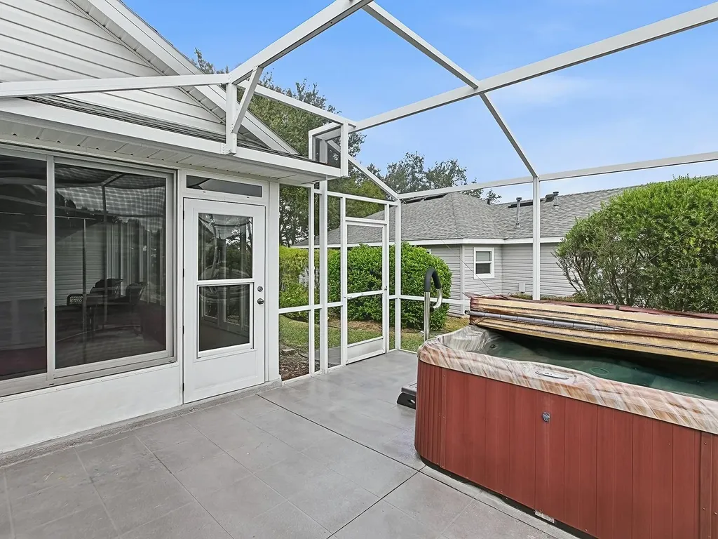 5588 Gulf Stream Street Tavares FL 32778