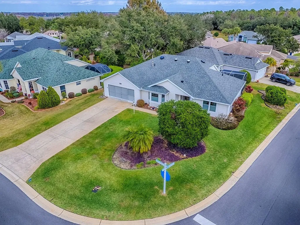 5588 Gulf Stream Street Tavares FL 32778