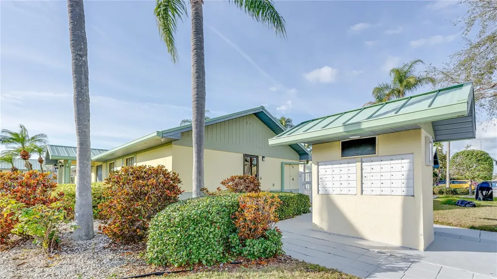 6145 113th Street Seminole FL 33772