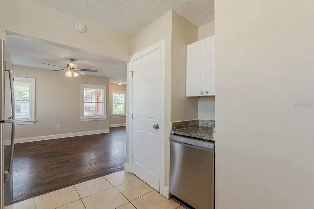 1524 13th Avenue S St Petersburg FL 33705