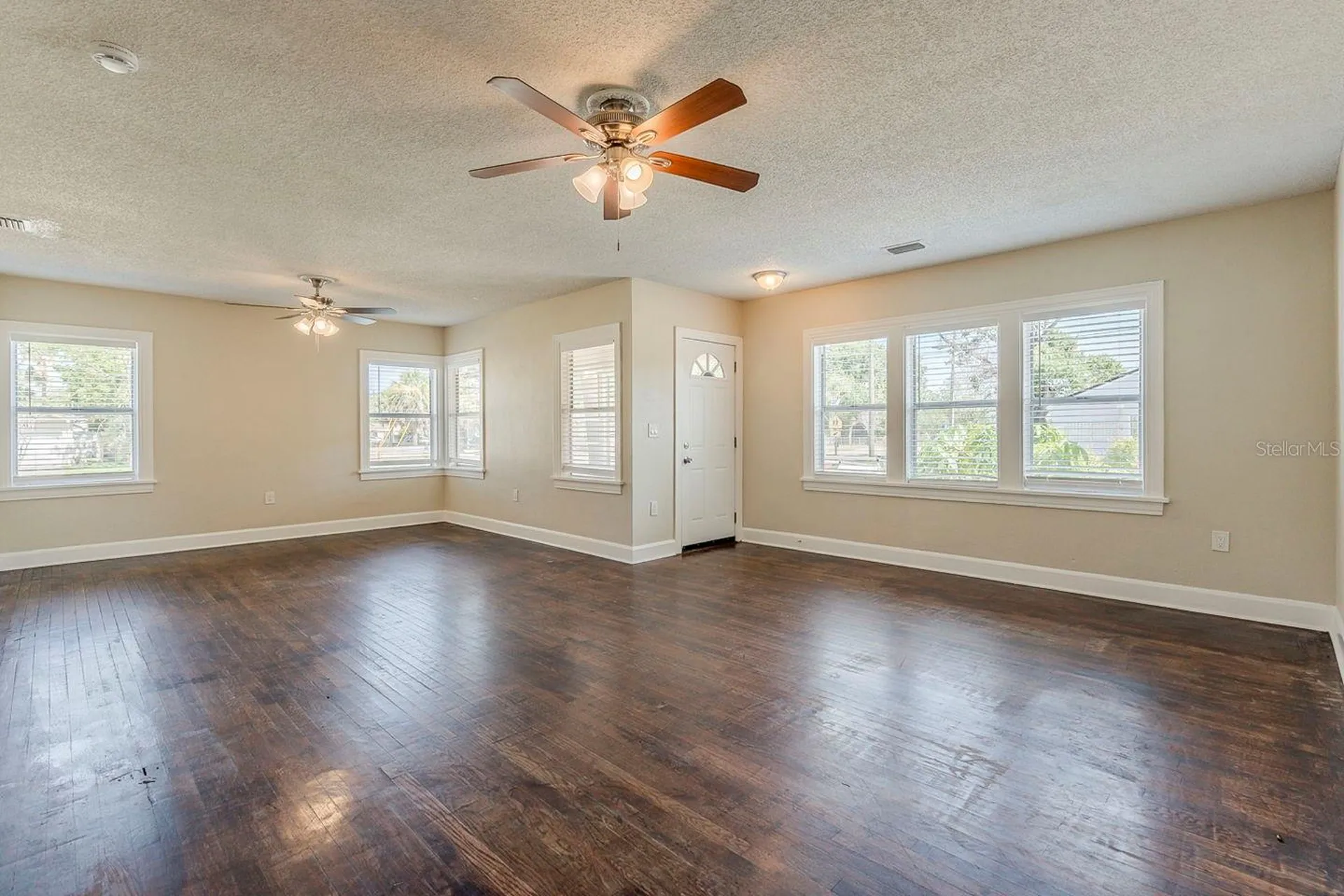 1524 13th Avenue S St Petersburg FL 33705