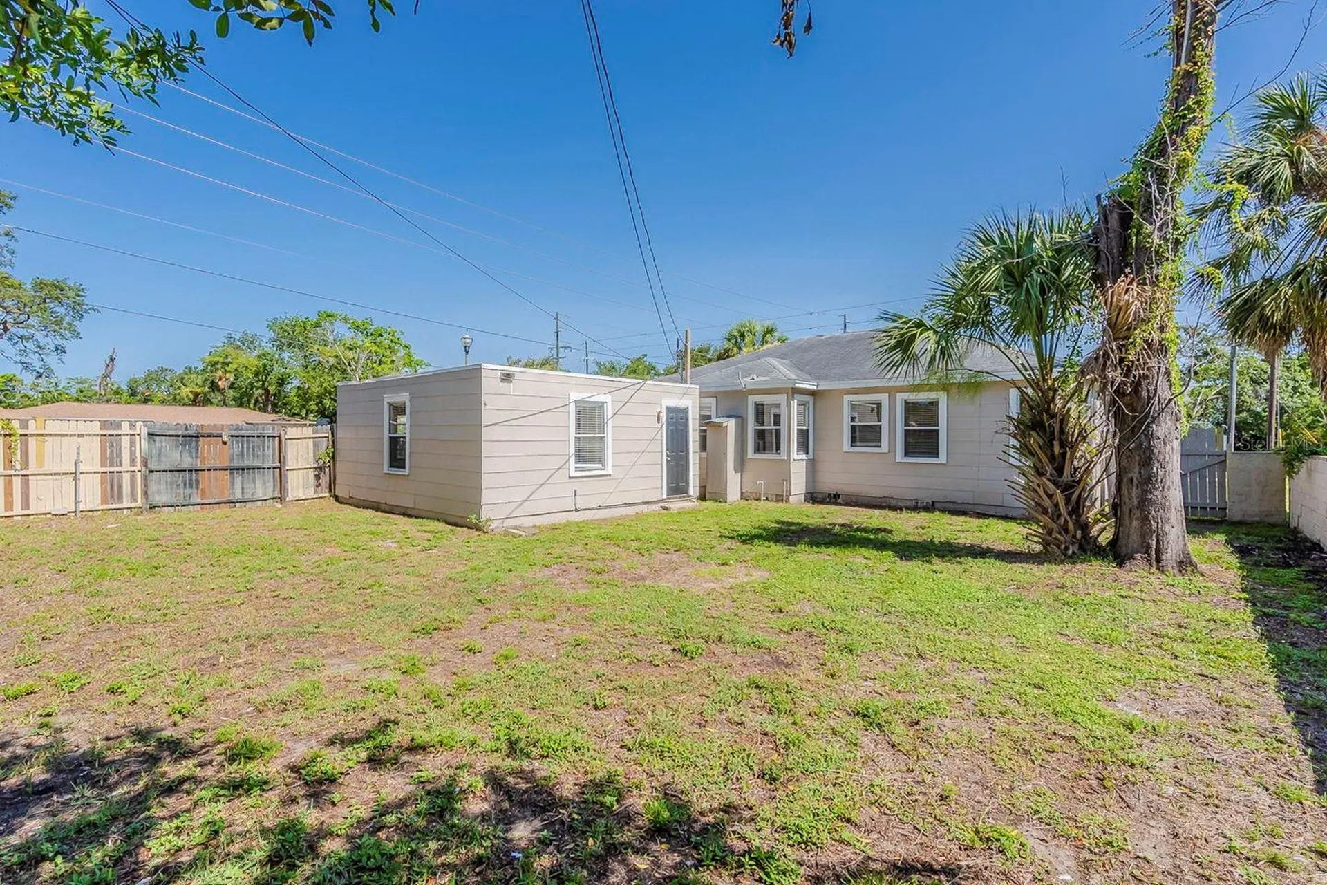1524 13th Avenue S St Petersburg FL 33705