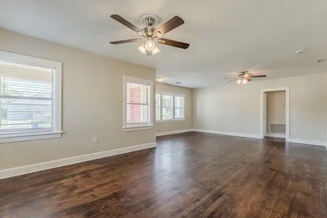1524 13th Avenue S St Petersburg FL 33705