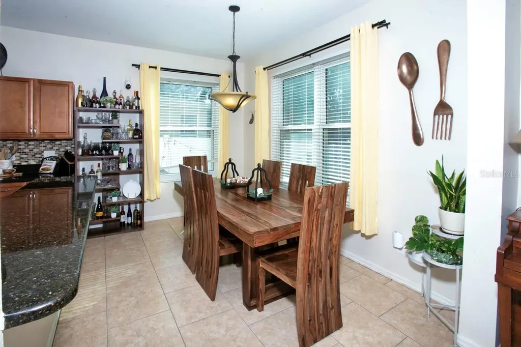 208 36th Street NE Bradenton FL 34208