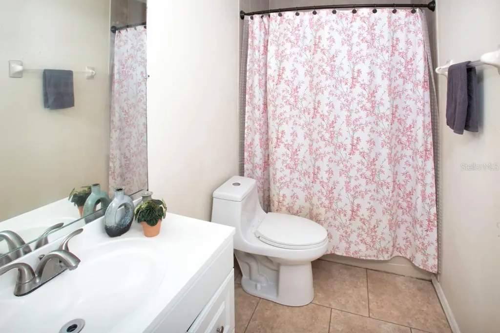 208 36th Street NE Bradenton FL 34208