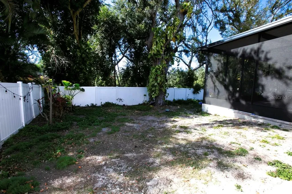 208 36th Street NE Bradenton FL 34208