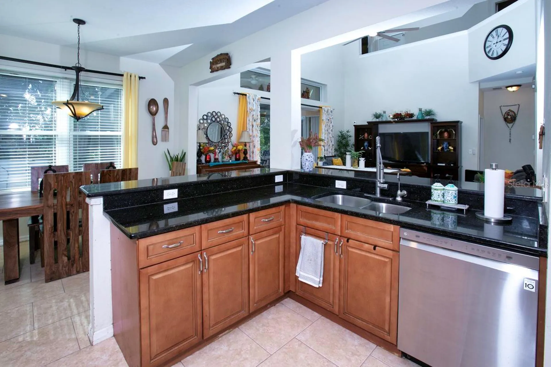 208 36th Street NE Bradenton FL 34208