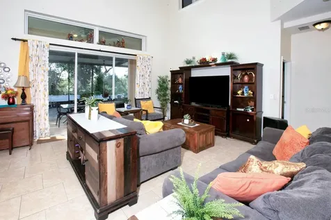 208 36th Street NE Bradenton FL 34208