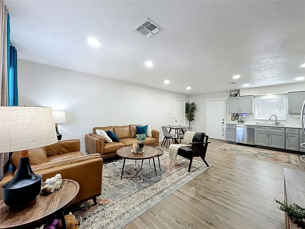 1199 Jackson Street Oviedo FL 32765