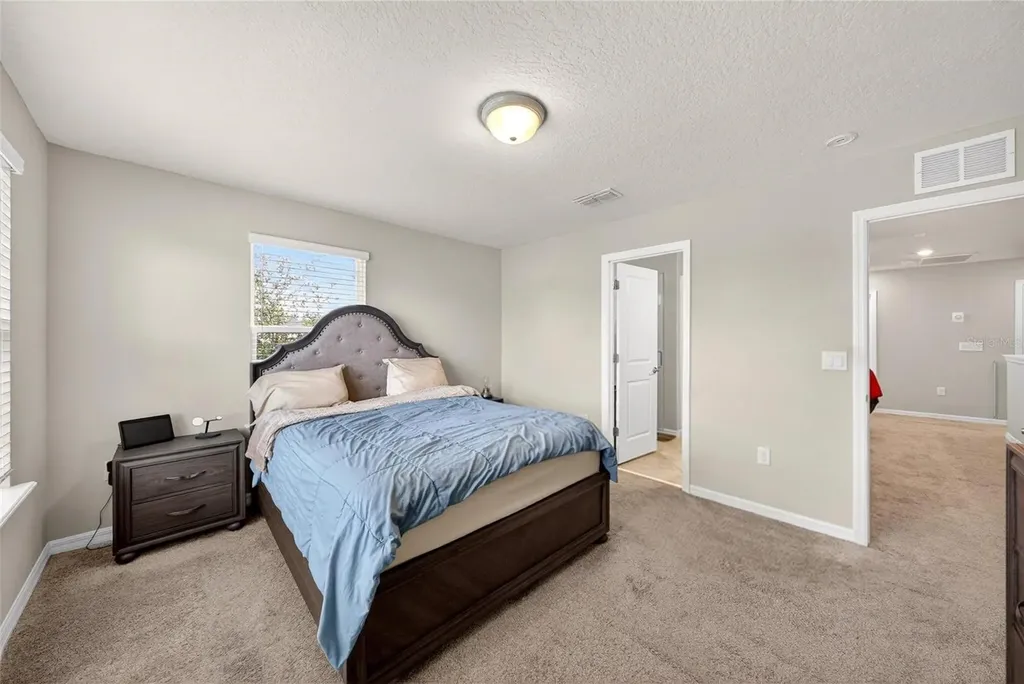 2100 Gopher Tortoise Terrace Oakland FL 34787