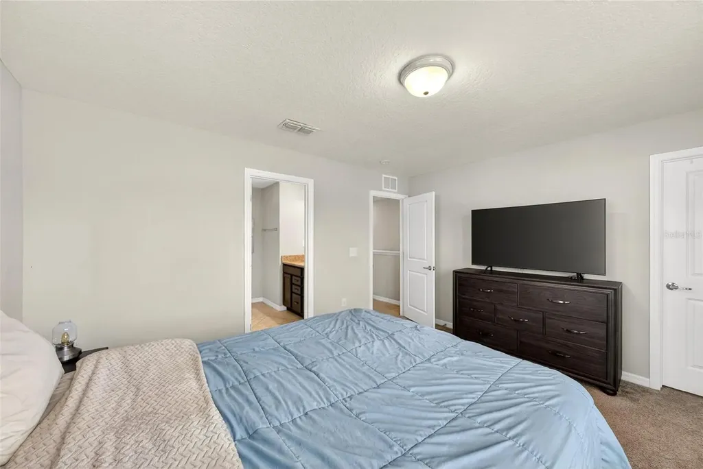 2100 Gopher Tortoise Terrace Oakland FL 34787